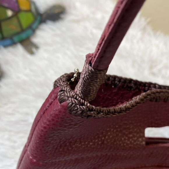 The Sak Back to Bali Genuine Leather Convertible Crossbody - Picture 13 of 15